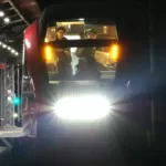 深夜に新型名阪特急「ひのとり」初の本線試運転！　近鉄大阪線で