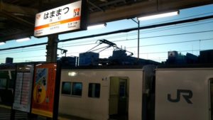 【約3時間40分遅れ】ムーンライトながら　浜松駅で運転打ち切り　東海道線内人身事故の影響で