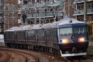 【初の本線試運転】117系昼行・夜行特急「WEST EXPRESS 銀河」がJR京都線を走る