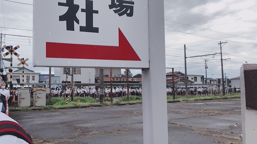 【通学に倍かかる】富山地鉄脱線事故で運転見合わせ　代行バスの輸送力が追い付かず長蛇の列