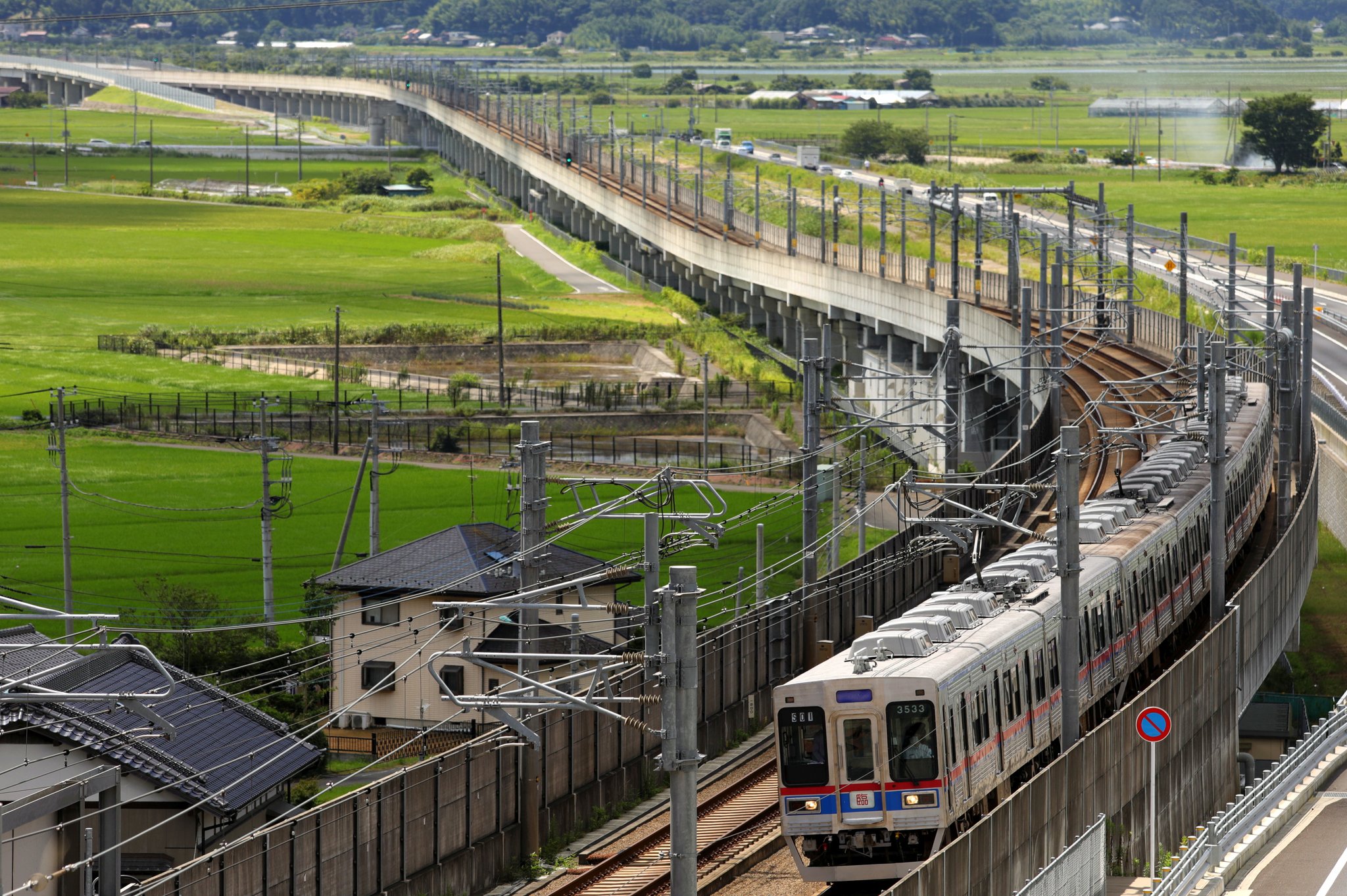 【京成3500形】普段走らない成田スカイアクセス線を走行　団体臨時列車で運転