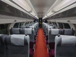 【新型】E235系横須賀・総武快速線、グリーン車・普通車　車内紹介