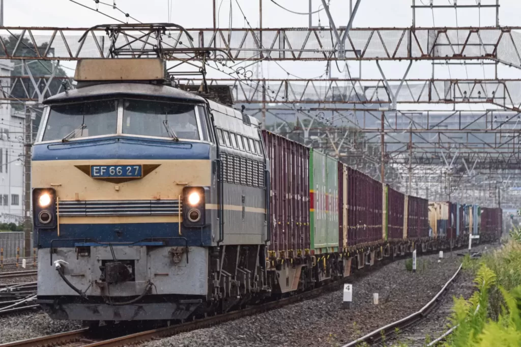 【迷惑撮り鉄】機関車EF66-27(ニーナ)撮影目的で複数の線路内侵入 東海道線が1時間以上大幅遅延 直通運転中止も