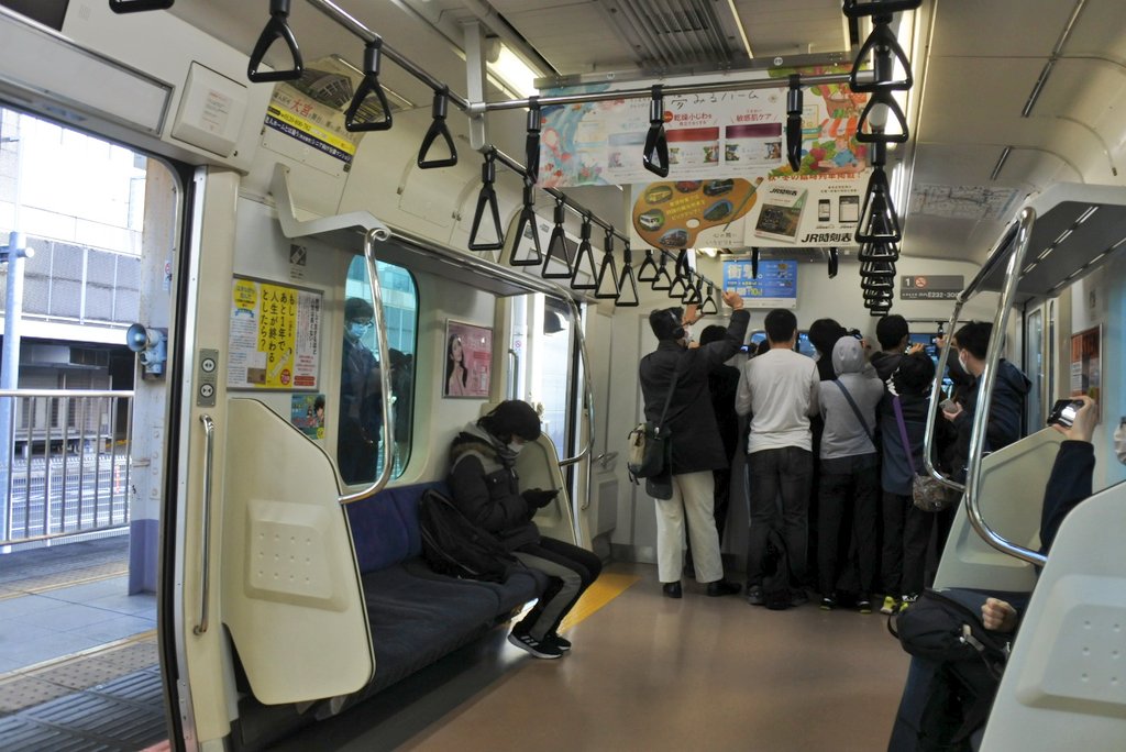 【E233系ごときで騒ぎに】臨時列車撮影のため鉄道ファンが恵比寿駅で車掌の業務妨害 駅員激怒