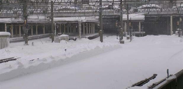 【空港難民】大雪で札幌圏の交通網が始発から全滅 再開見込みは? JR北海道 バス タクシー