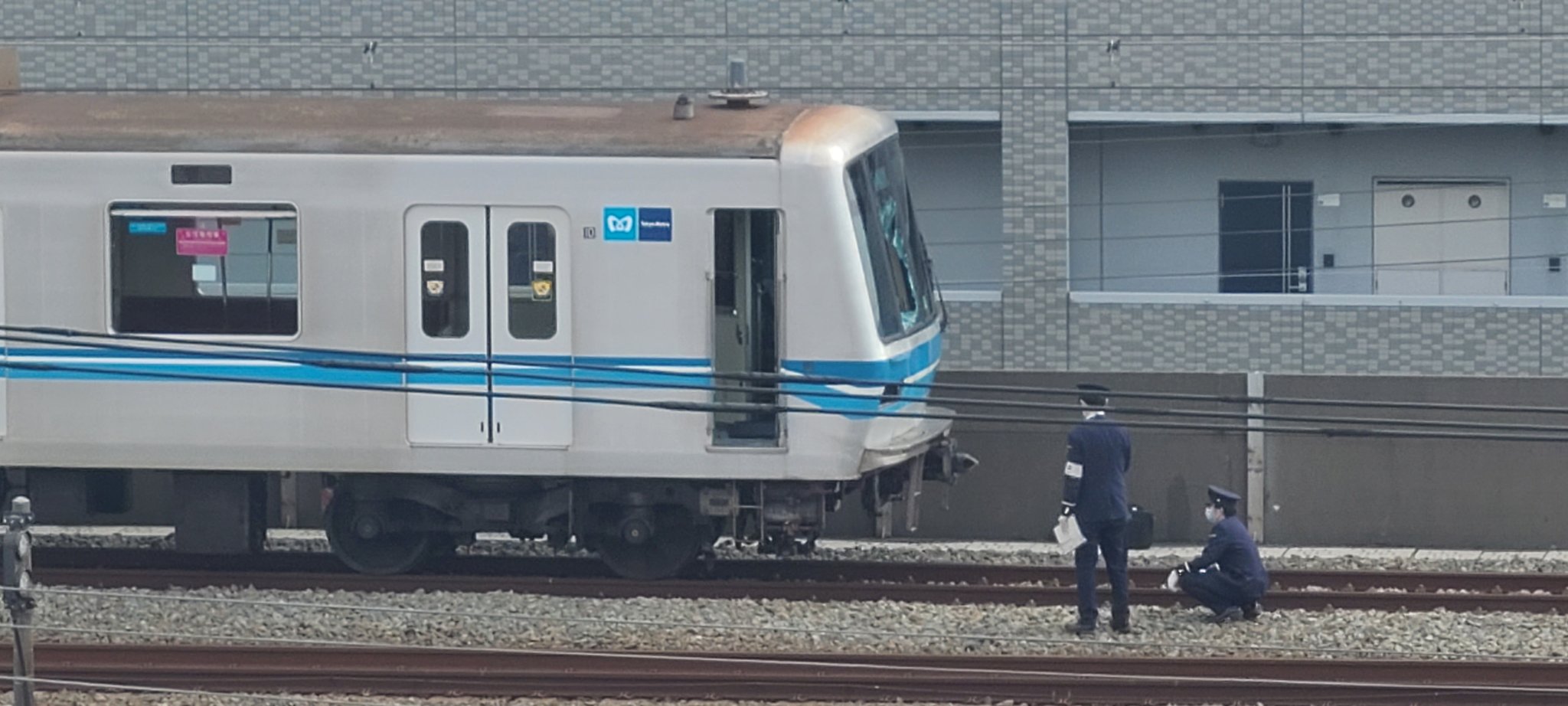 東京メトロ東西線で妙典駅で人身事故「電車の下に人が巻き込まれている」大混雑も