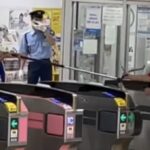 【映像あり】京王八王子駅でカマを持った男が大暴れ 駅員がさすまたと盾で制止