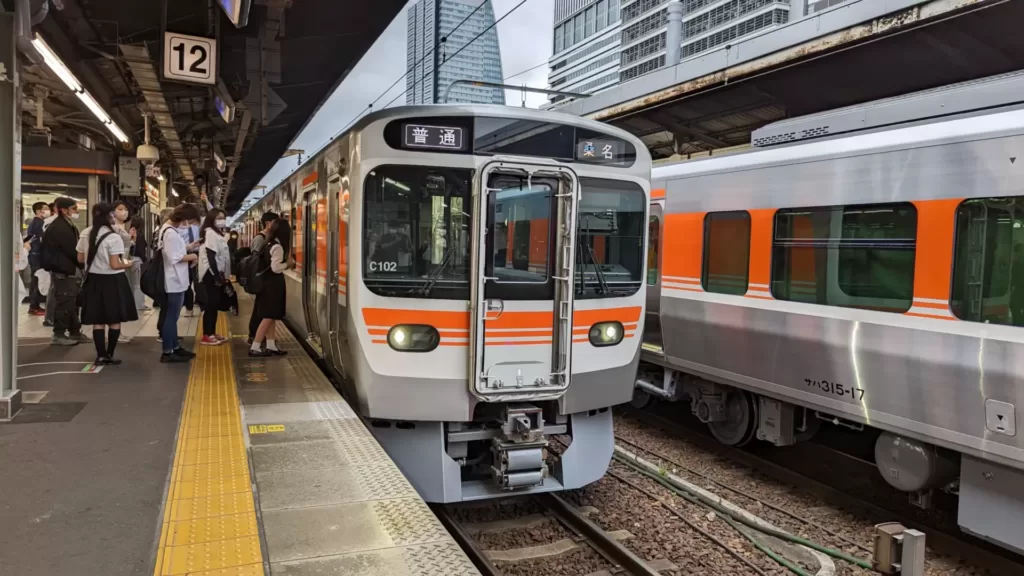 315系電車 関西本線で運行開始 4両ワンマンへ向け